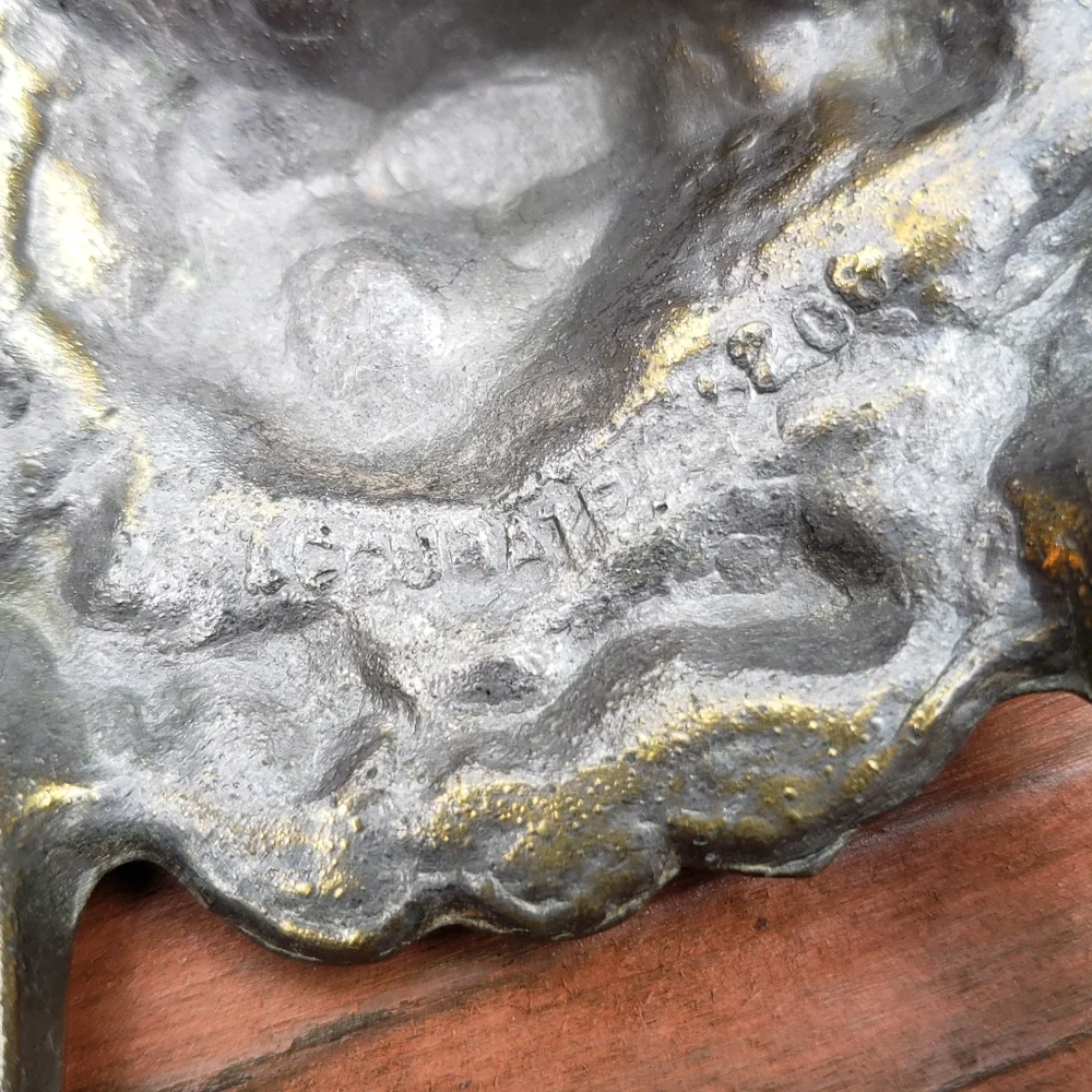 Vintage 1960s Accurate Lion Head Belt Buckle WITH WEAR - Cast Iron Metal